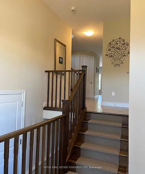 1531 Horseshoe Cres — Photo 3
