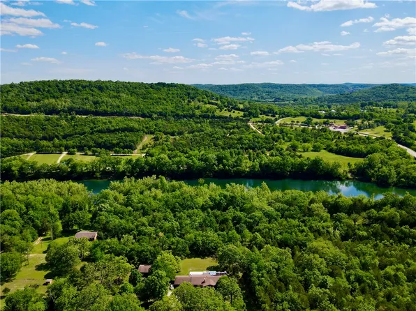256 County Road 2120, Eureka Springs, AR 72631