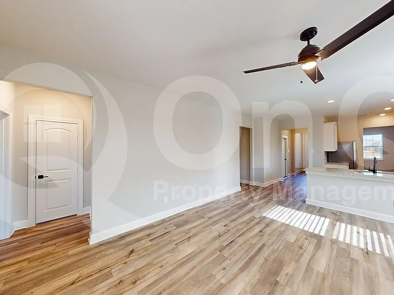 1913 McKee Ct — Photo 10