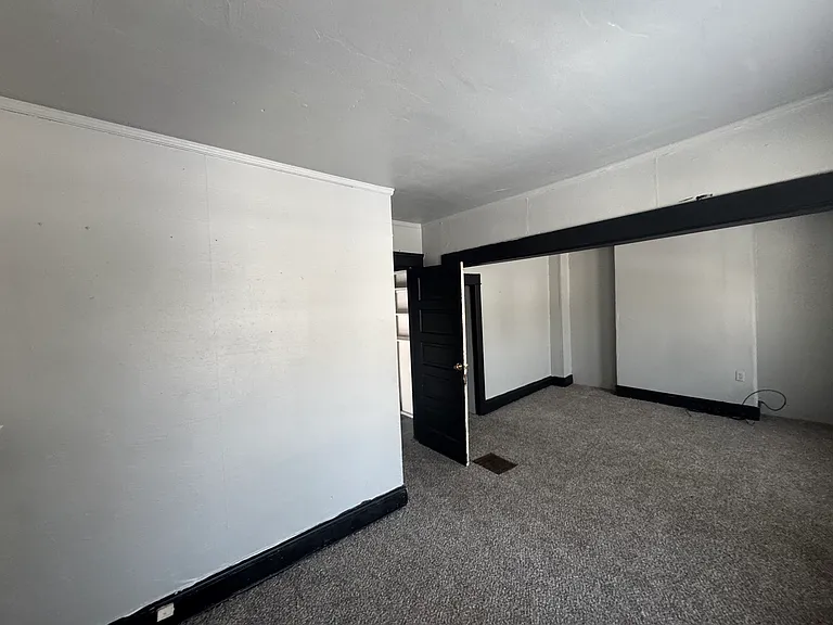 9808 Columbia Ave — Photo 2