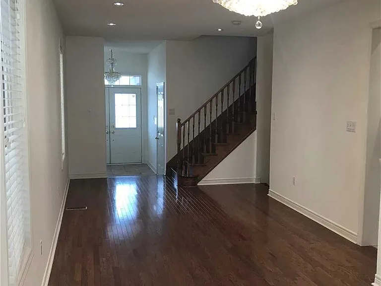 4639 Centretown Way — Photo 3