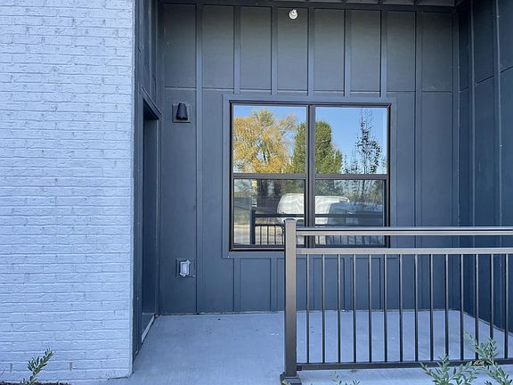 2nd image of 1677 54th Ave N #111