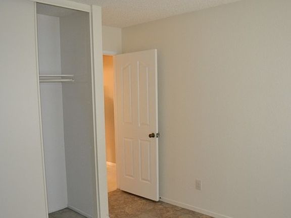 5th image of 13579 Avenal St