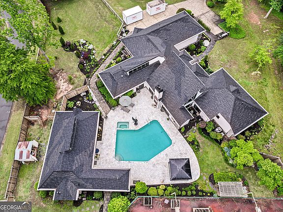 2nd image of 3325 Trickum Rd NE