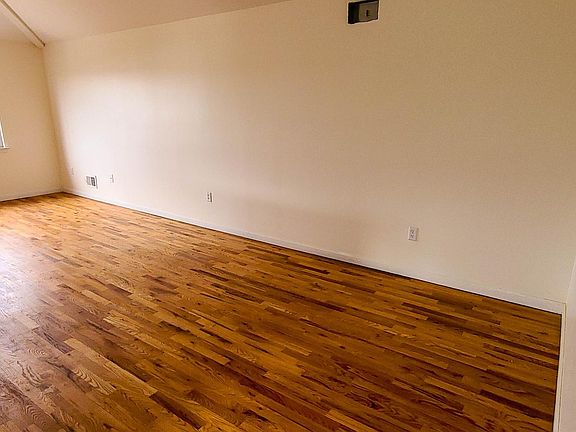 3rd image of 54 Poplar Ave #2