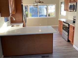 22 Willow Cir, Brimfield, MA 01010