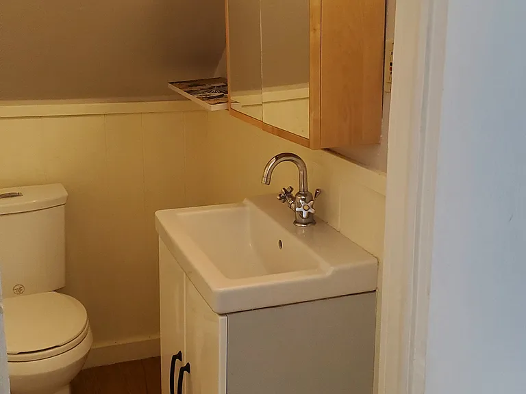27 Williston St #2 — Photo 9