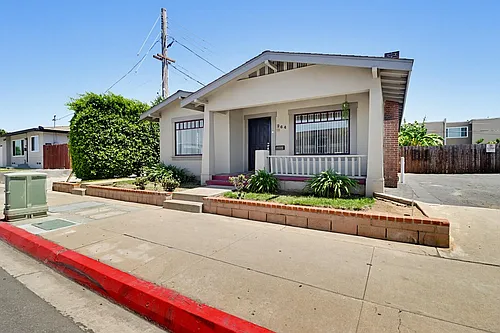 264 E St Photo 1