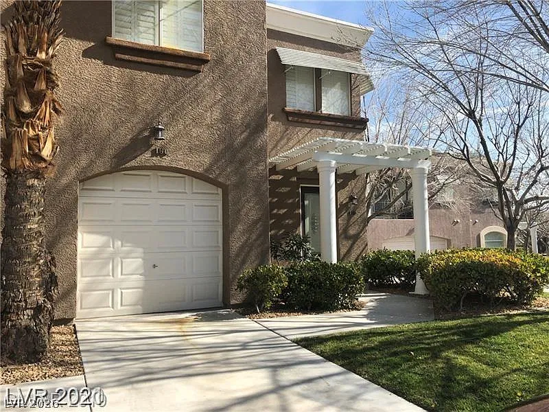 2 bed, 2.0 bath, 1686 sqft, $1,950 — Photo 1
