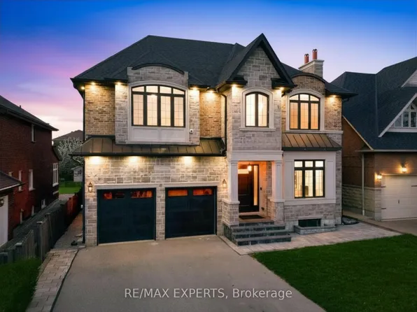 38 Railway St, Vaughan, ON L6A 1P7