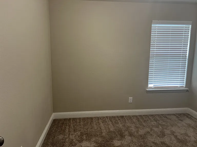 1402 Warringwood Dr — Photo 18