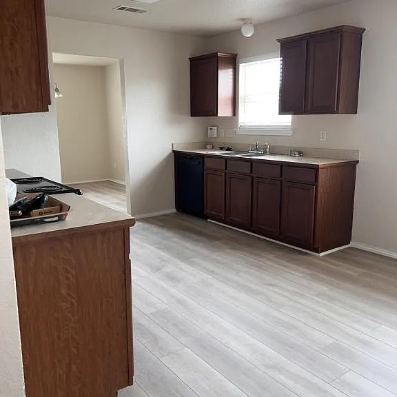 7410 Upland Bend Dr — Photo 3