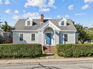 52 Bliss Rd, Newport, RI 02840