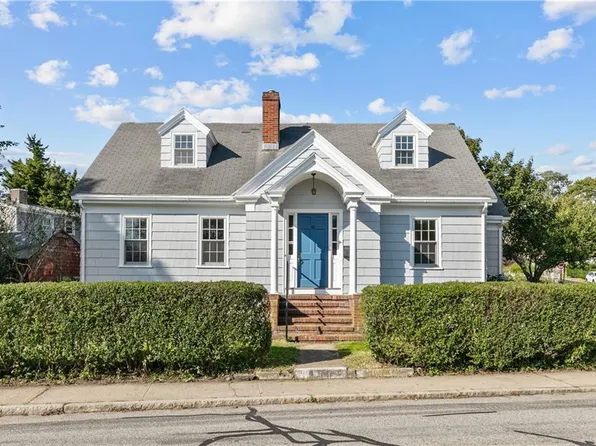 52 Bliss Rd, Newport, RI 02840