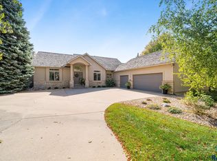 1105 W Ralph Rogers Rd, Sioux falls, SD 57108