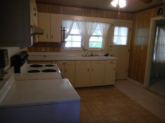 5th image of 511 Charlotte Ave
