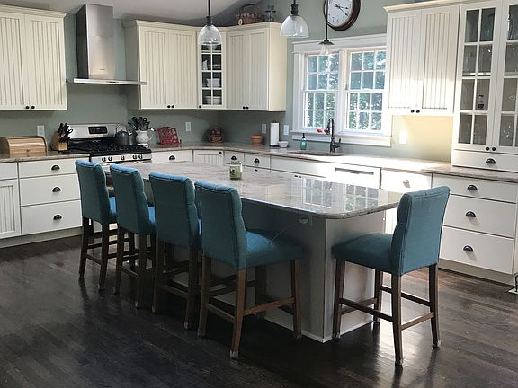 Center island kitchen