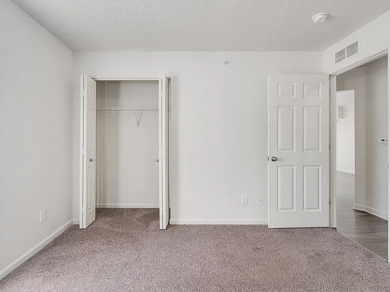 Aberdeen of Brighton Apartments — Photo 10