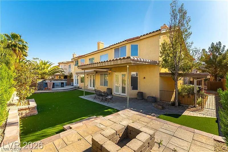 5 bed, 3.5 bath, 5440 sqft, $4,500 — Photo 2