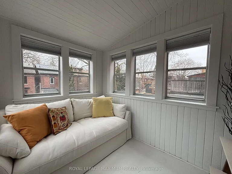 47 Vermont Ave — Photo 32