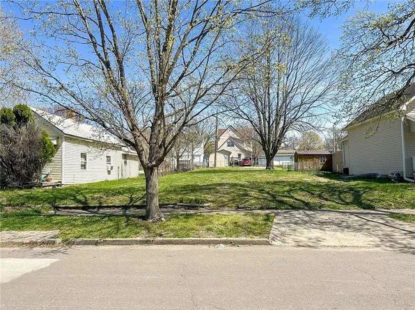 1217 S Moniteau Ave, Sedalia, MO 65301