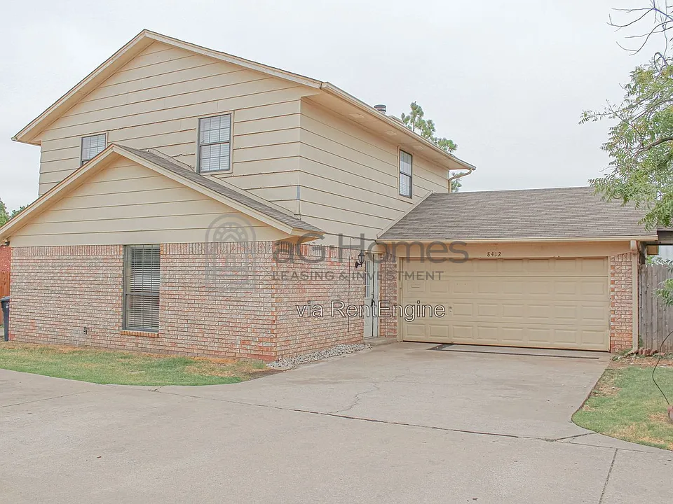 8412 S Douglas Ave