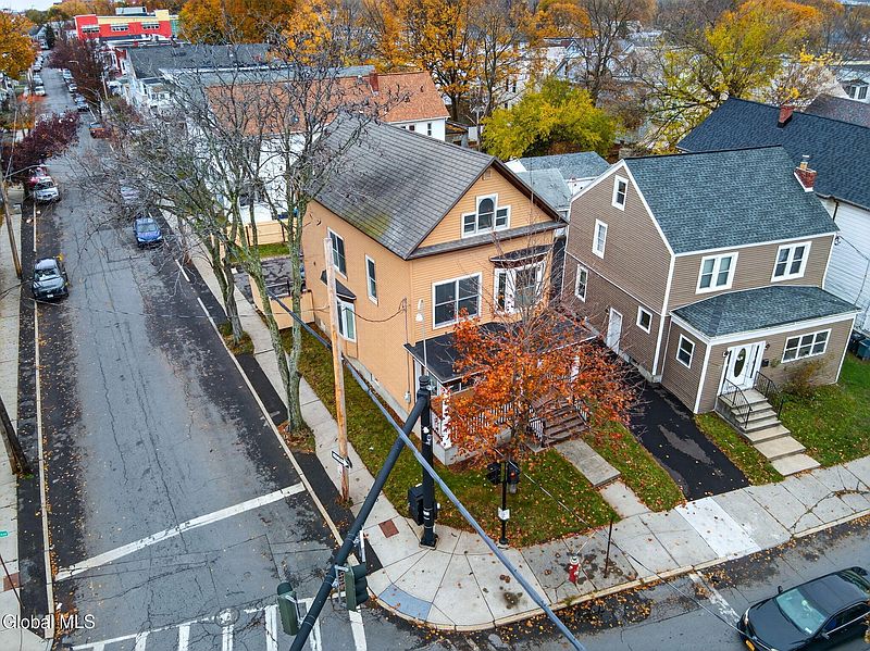 2nd image of 343 2nd Avenue