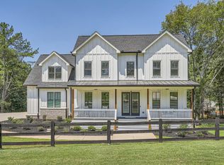 211 Whispering Pines Dr, Woodstock, GA 30188