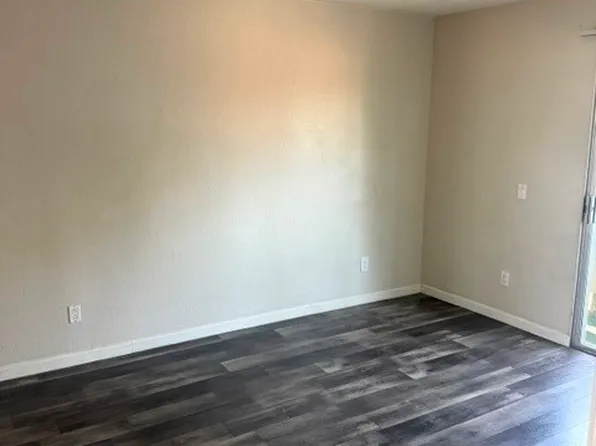 9240 Date St, Fontana, CA 92335