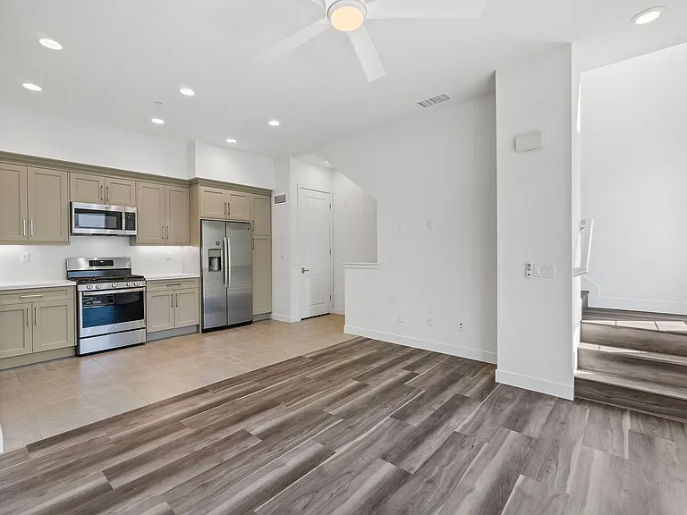 1632 Doheny Way — Photo 8