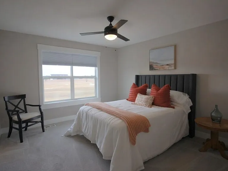 1208 S Linn St — Photo 14