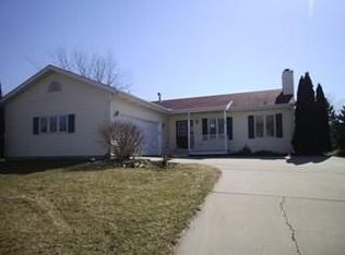 606 Susie St, Delavan, WI 53115