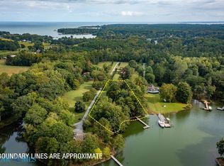 51-1-151 Lawrence Cove Ln, Kilmarnock, VA 22482