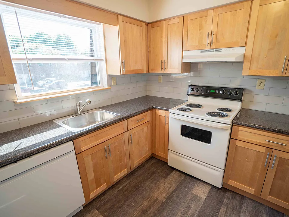 1 Bedroom - Kitchen