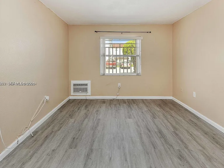 1021 SW 104th Ct #2 — Photo 4