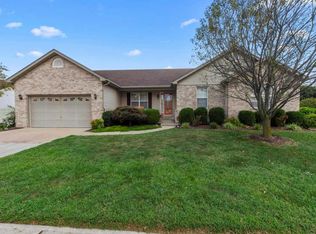 1315 Stonefield Dr, Waterloo, IL
