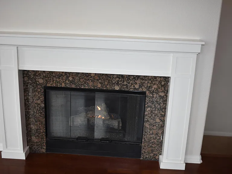 246 Marquette Ave — Photo 5