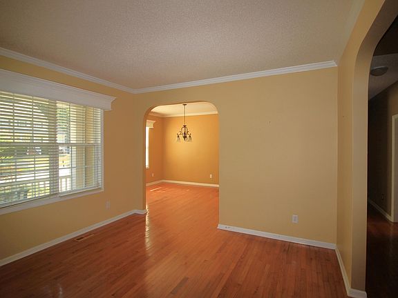 2nd image of 3117 Cregler Dr