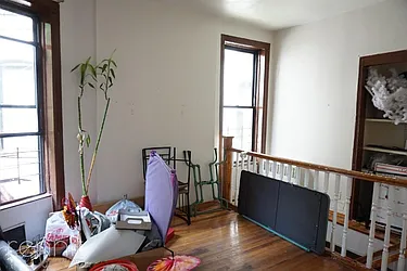 Rented by Rennit Inc.