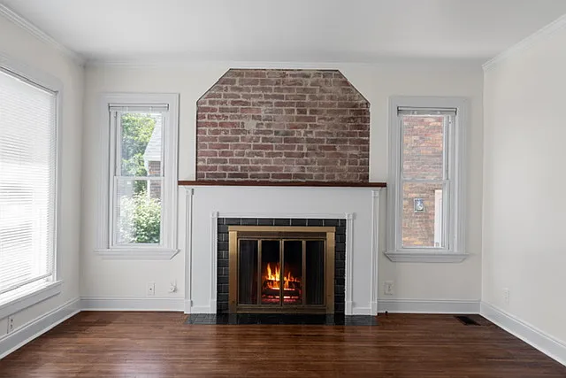 2647 Drayton Dr — Photo 8