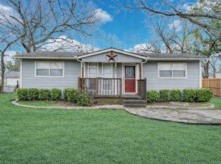 205 W Latimer St, Ennis, TX 75119