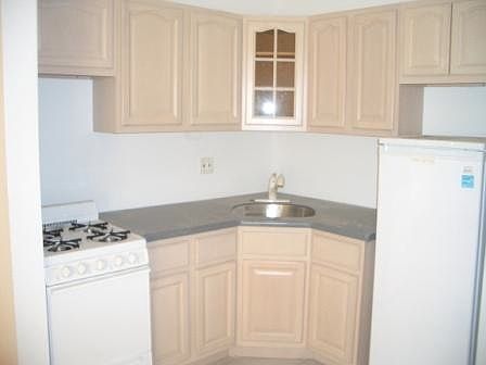 2nd image of 2149 Caton Ave