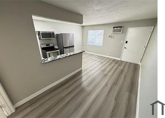 239 W Philadelphia Ave #5 — Photo 9