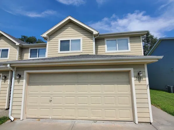 2516 Deerfield Blvd, Junction City, KS 66441
