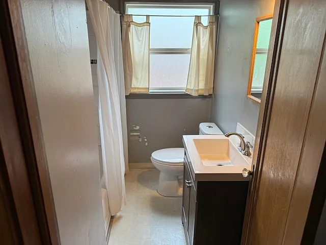 2 bed, 1250 sqft, $1,800 — Photo 1