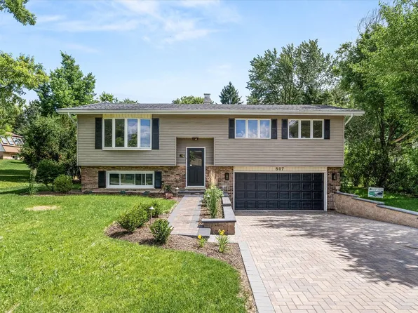 807 Division St, Lisle, IL 60532