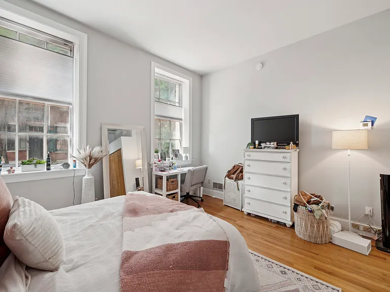 413 Spruce St #1 — Photo 6