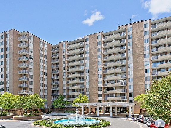 2nd image of 3001 Veazey Ter NW APT 703