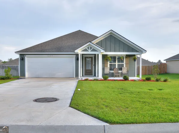 1224 Marjorie Ln, Hahira, GA 31632