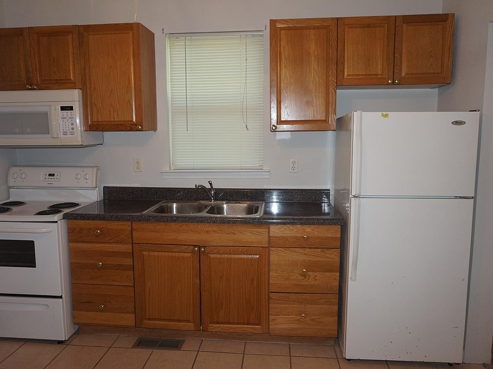2nd image of 1405 Union Ave APT B